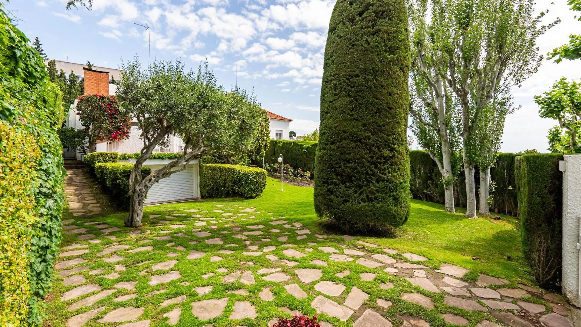 Casa Mediterranea Con Jardin Y Piscina Privada Masnou Spain